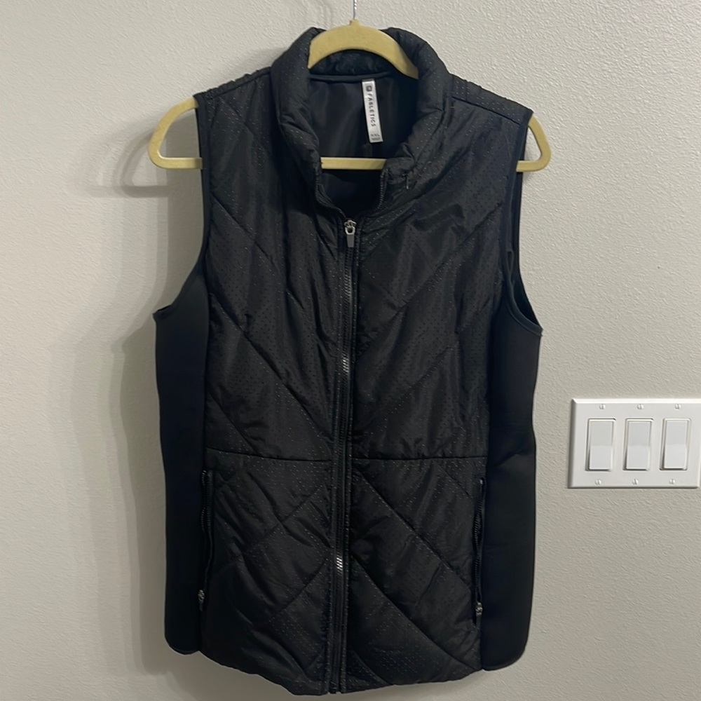 Fabletics XXL black vest.
